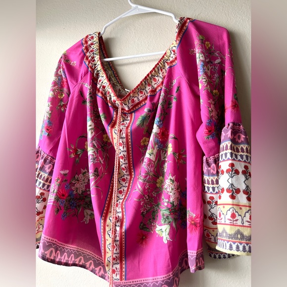 Umgee Pink flower shirt - Picture 5 of 5